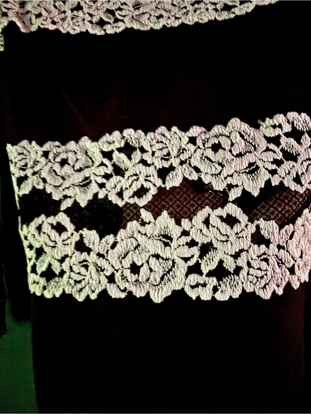 BNWT! Intimissimi Long-Sleeve Off the Shoulder Black Top/Cream Lace Trim - Sz S - Picture 2 of 7